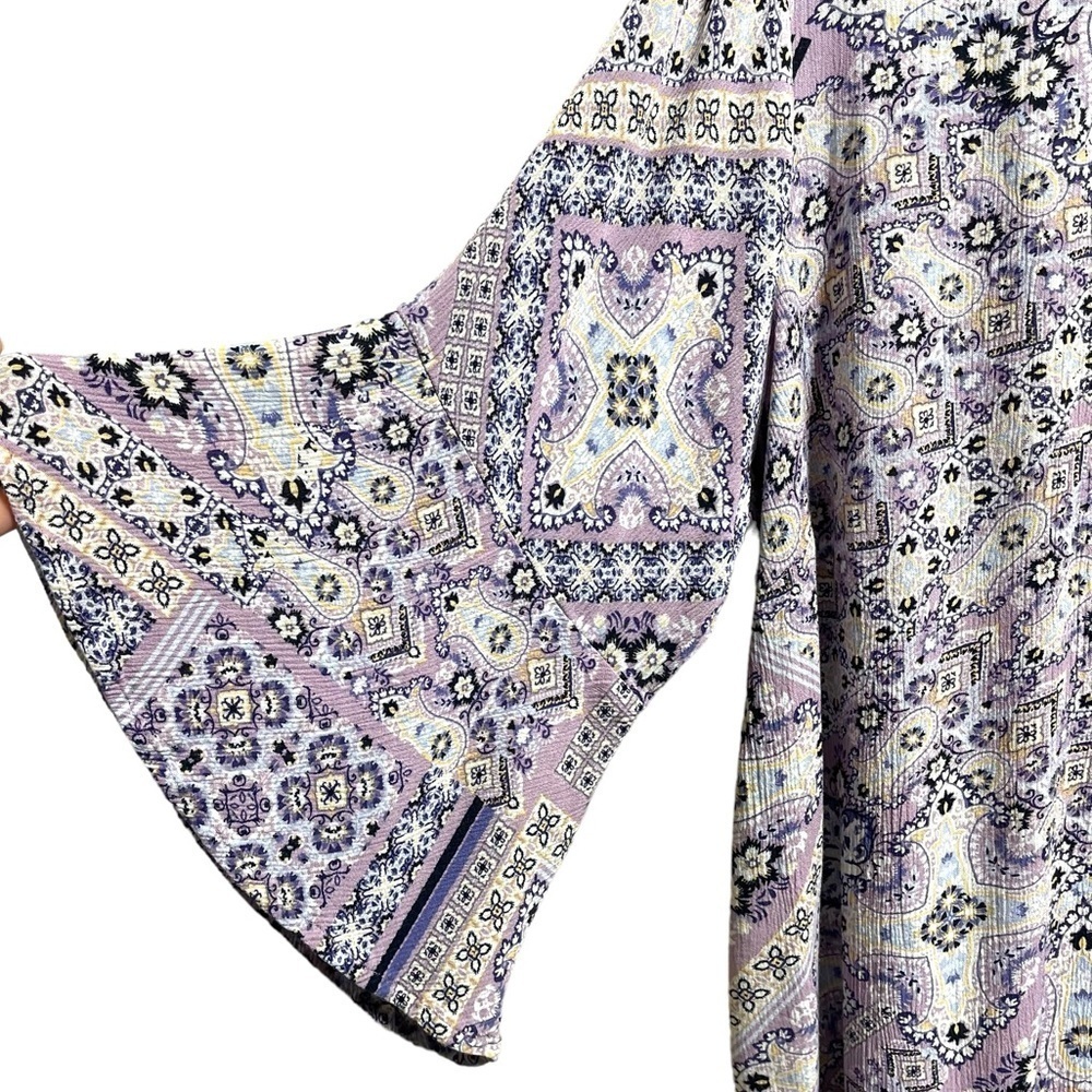 Zac & Rachel Floral Bell Sleeve Embroidered Blouse Women’s Size 3X - Picture 3 of 7